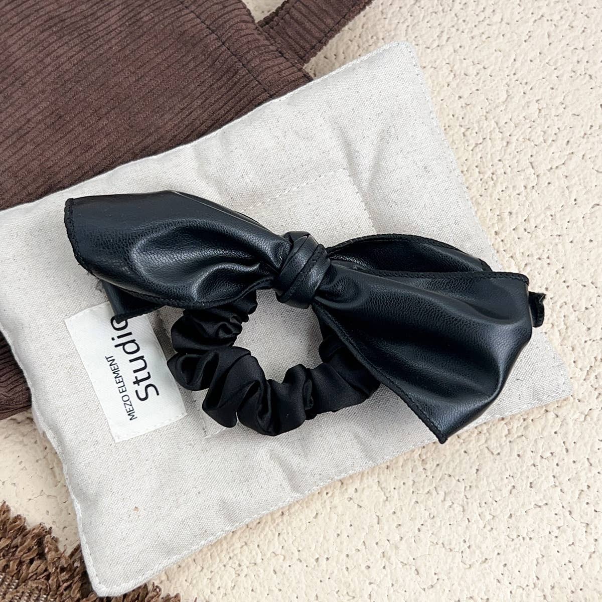 Imitation leather ponytail pleated hair band