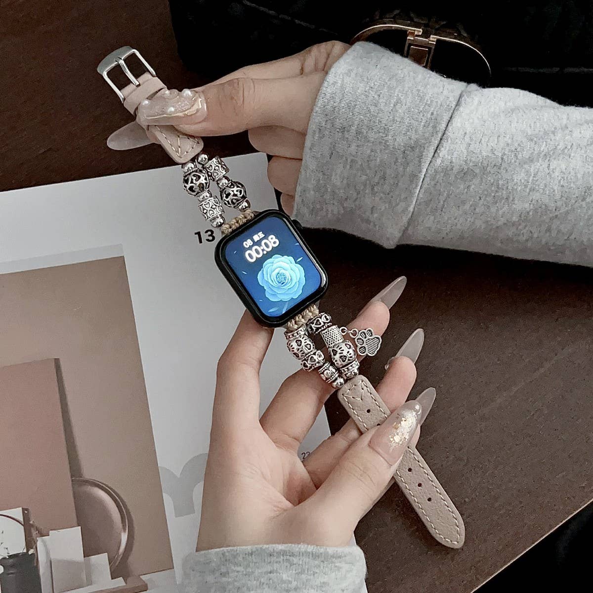 IWATCH9-1 SE DOG PAW ORNAMENT GENUINE LEATHER STRAP