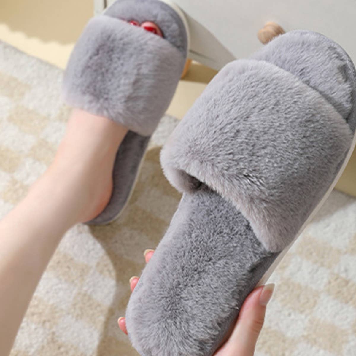 Faux rabbit fur slippers For Women