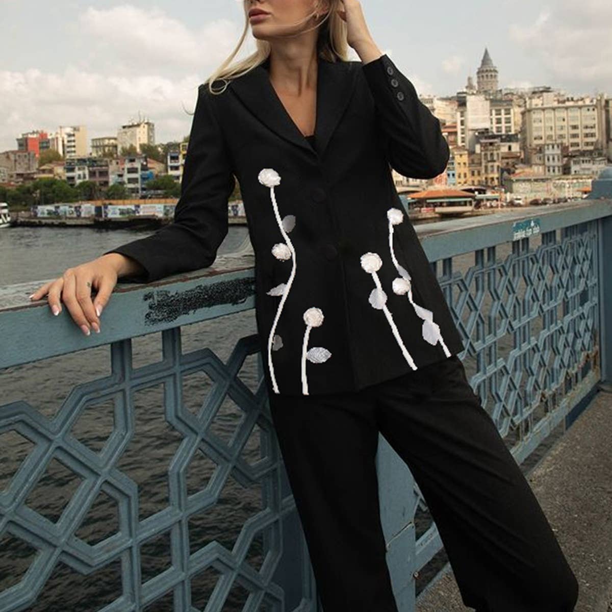 Elegant Flower Blazer ? Spring Slim Fit Style