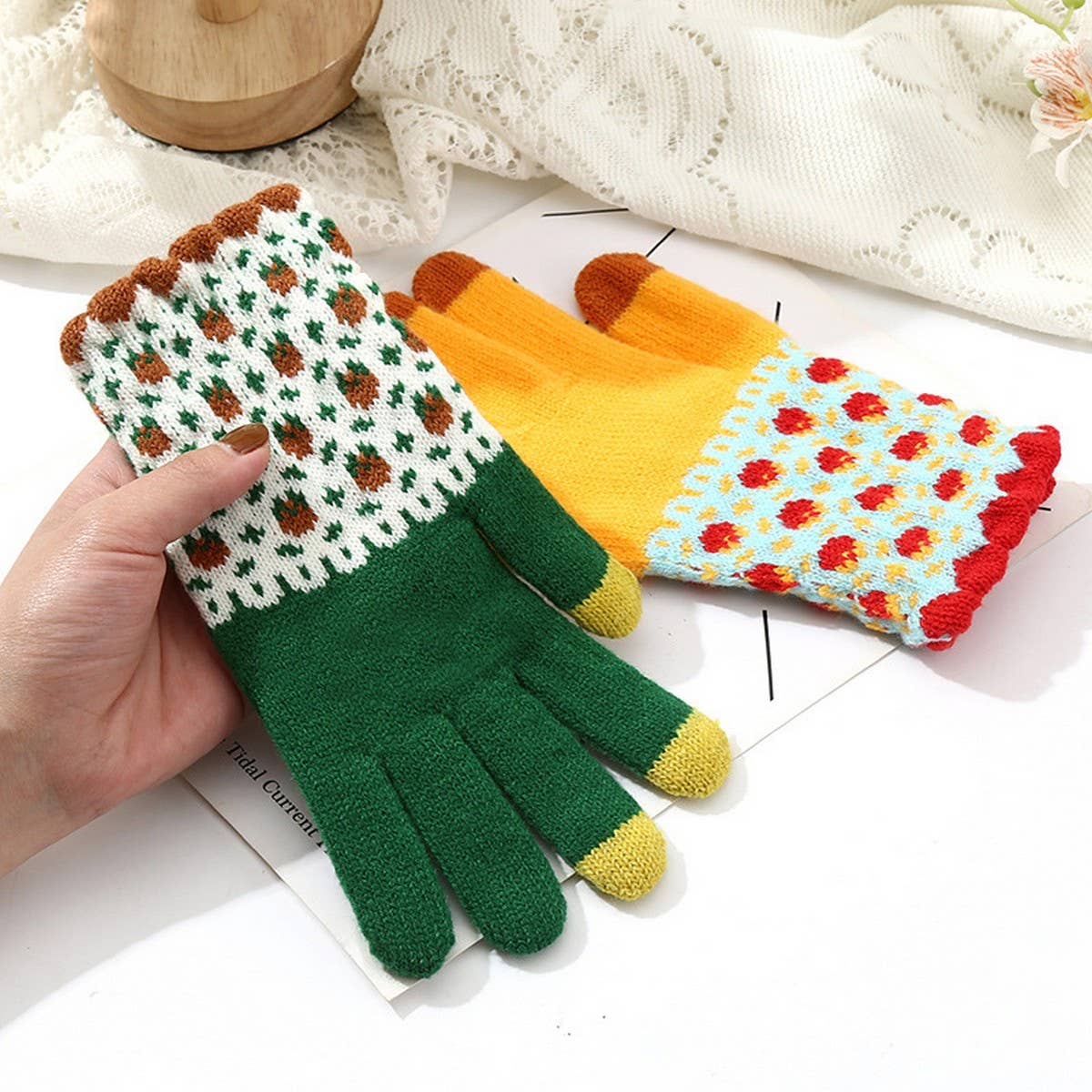 Cute Knit Gloves for Women ? Touchscreen Warm_CWAG0147