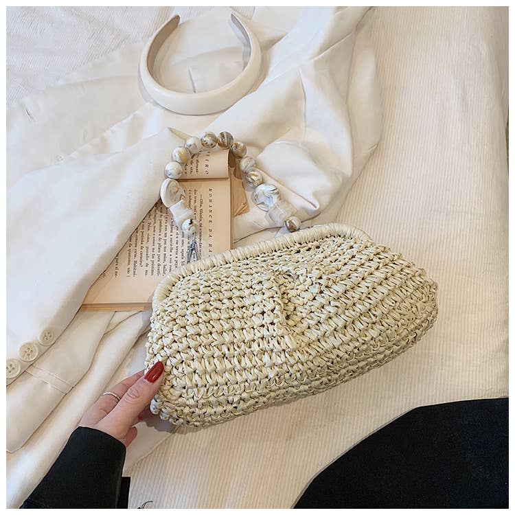 Trendy weaving of vacation beach bags