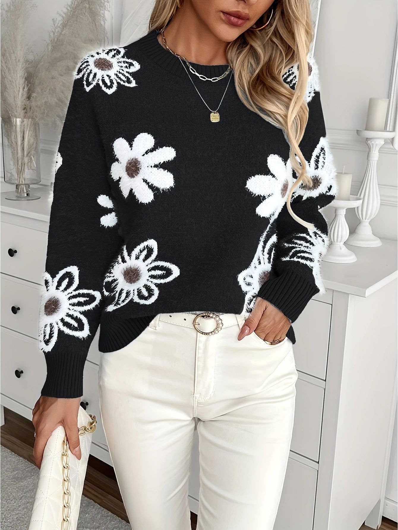 Fashionable and elegant floral knitted sweater