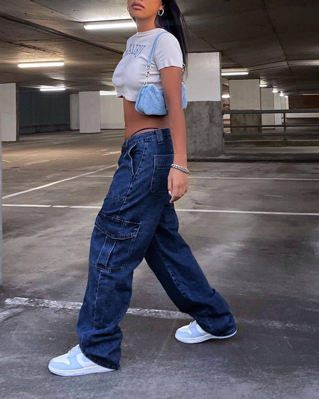 HIGH-WAISTED ELASTIC-WAISTBAND BAGGY CARGO JEANS