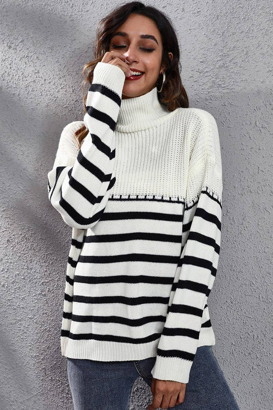 Cwoswl3965_Striped Panelled Turtleneck Sweater