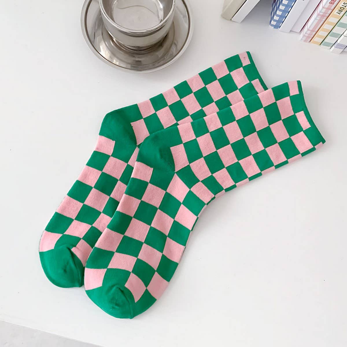 NEW ALL-PLAID MID-TUBE SOCKS FOR MEN AND WOMEN