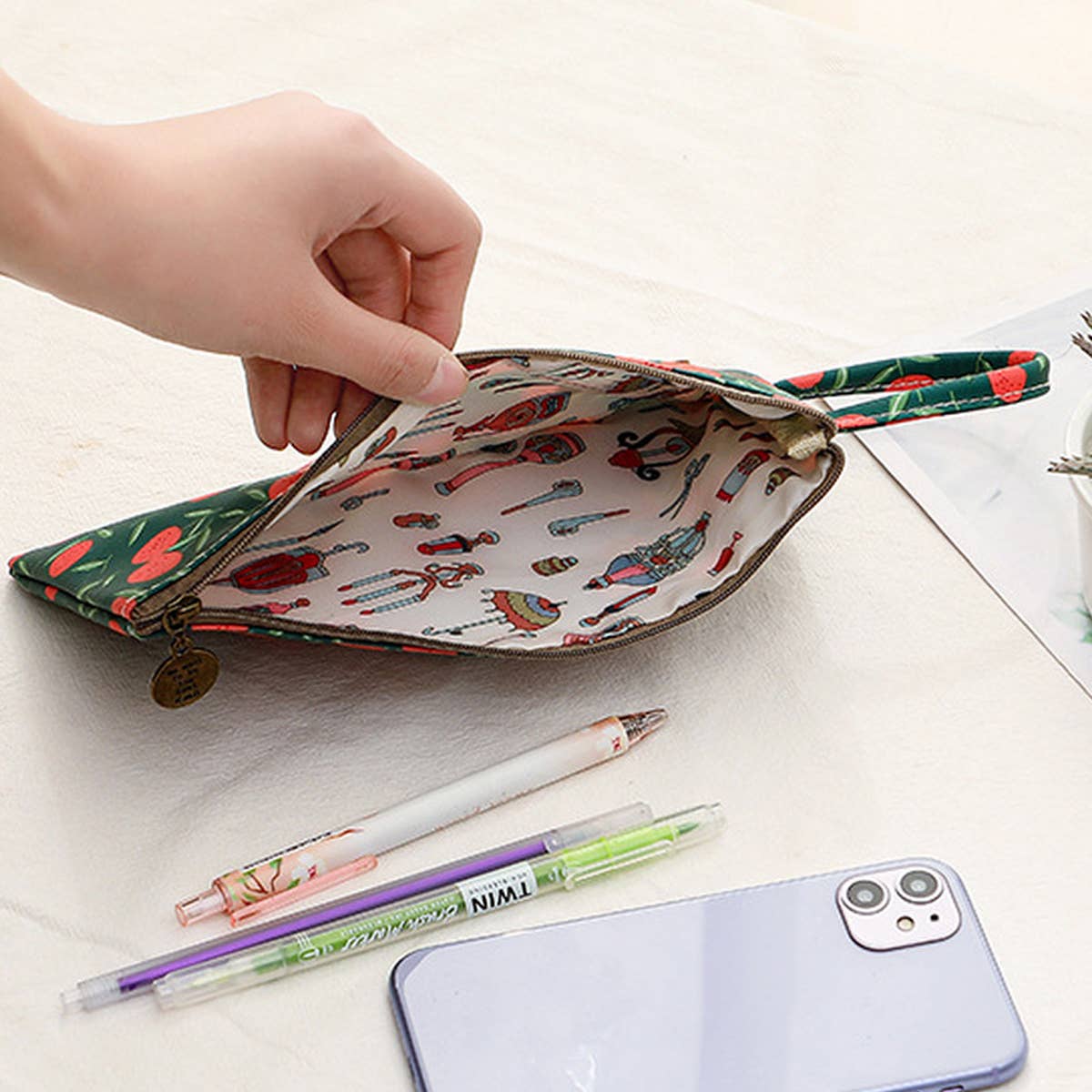 CREATIVE PORTABLE STUDENT STATIONERY PEN BAG_CUAB0219