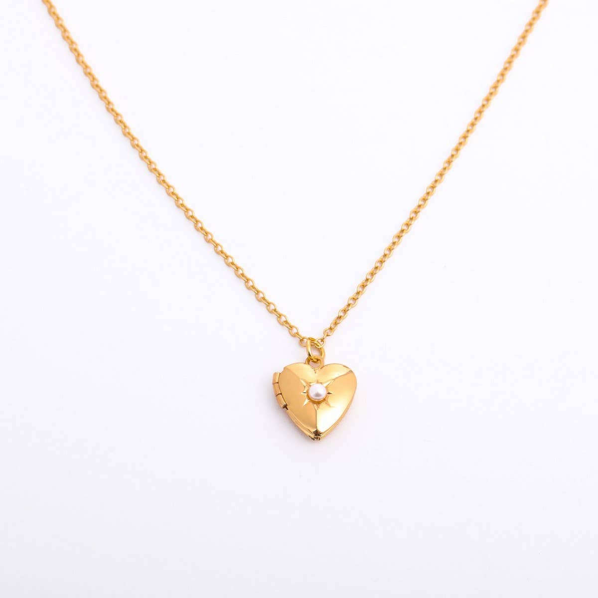 NEW DECEMBER BIRTHSTONE HEART NECKLACE