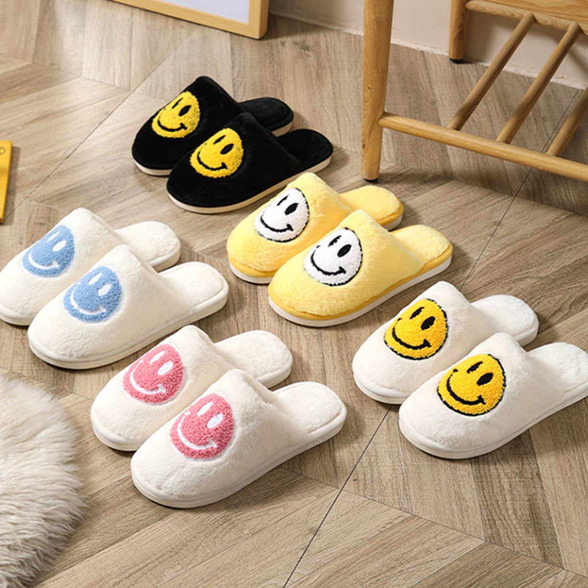 COZY SMILING FACE SLIPPERS FUZZY SLIPPERS WOMEN