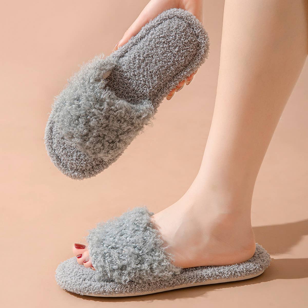FASHIONABLE HOME CARTOON CURLY COTTON SLIPPERS