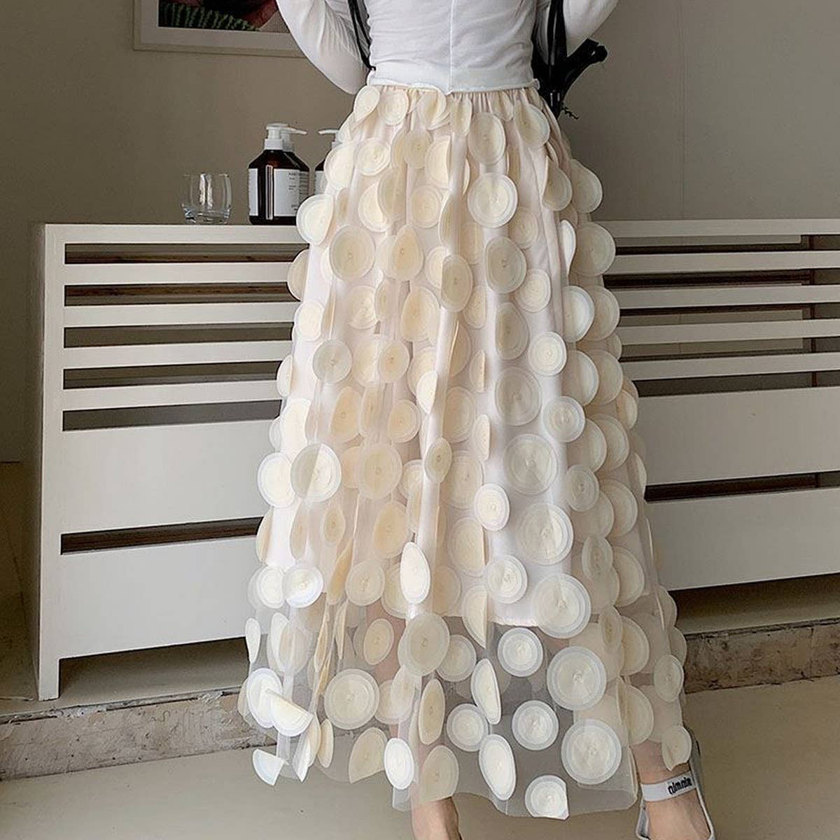 THREE-DIMENSIONAL FLORAL TULLE MESH SKIRT