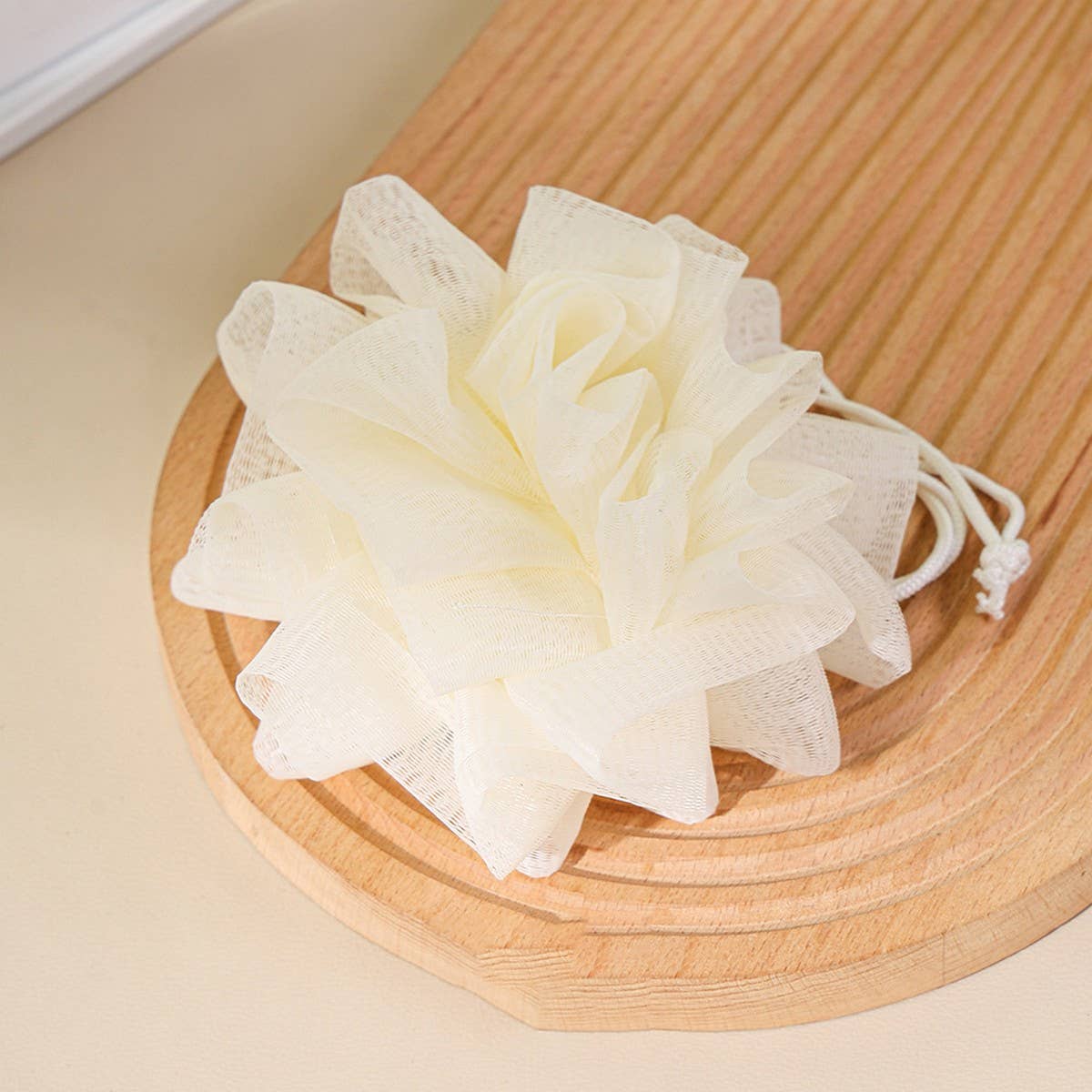 BATH POUF CAN HOLD SOAP AND BUBBLE BATH BALLS_CWMM3364