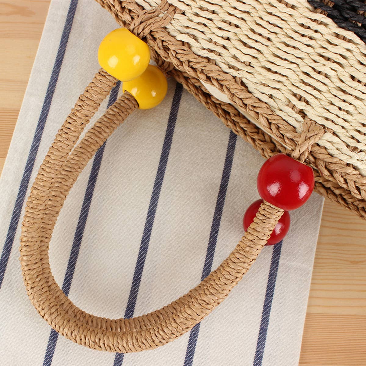 TWO-TONE BEADED PLAID STRAW BUCKET BAG_CWAB2110
