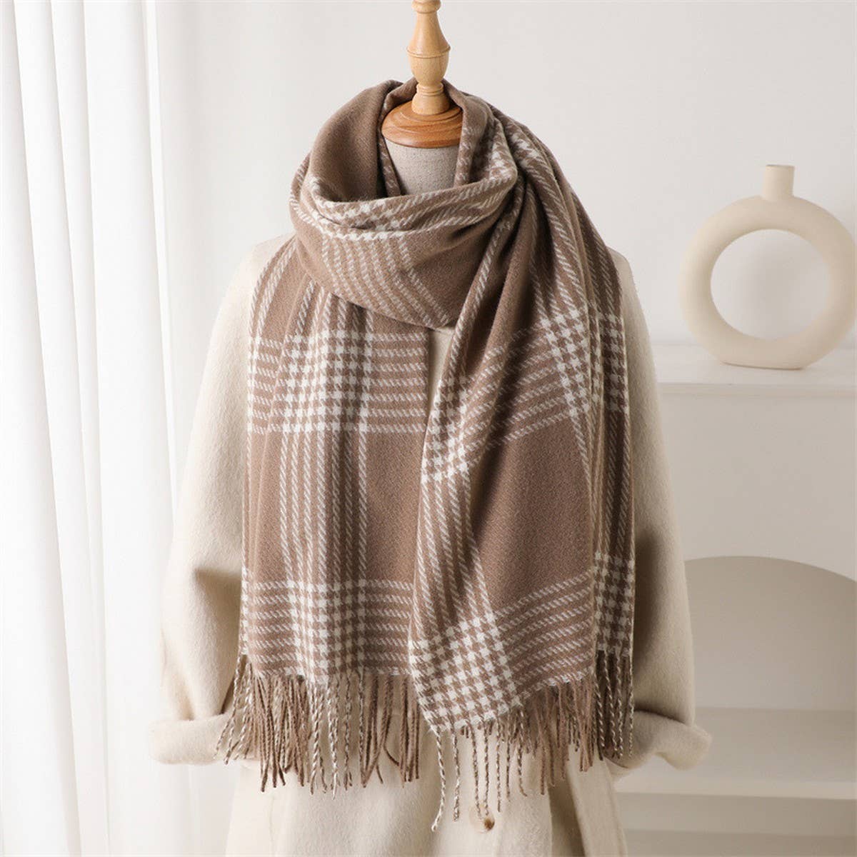 Warm Retro Grid Scarf Shawl for Winter Look