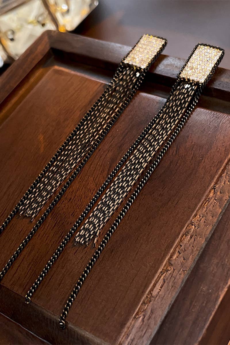 CHANDELIER DROP FASHION EARRINGS_CWAJE0360