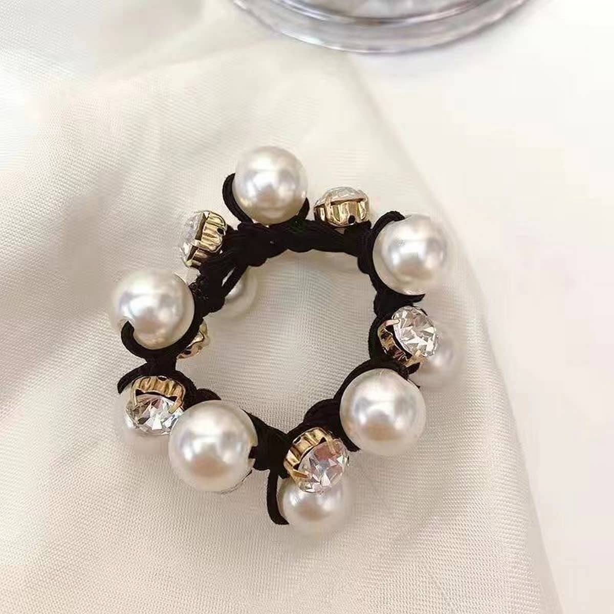 WOMEN SIMPLE PEARL RUBBER BAND HAIR TIE_CWAHA0519