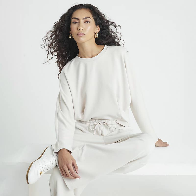 Round-neck straight-leg tie long pants set