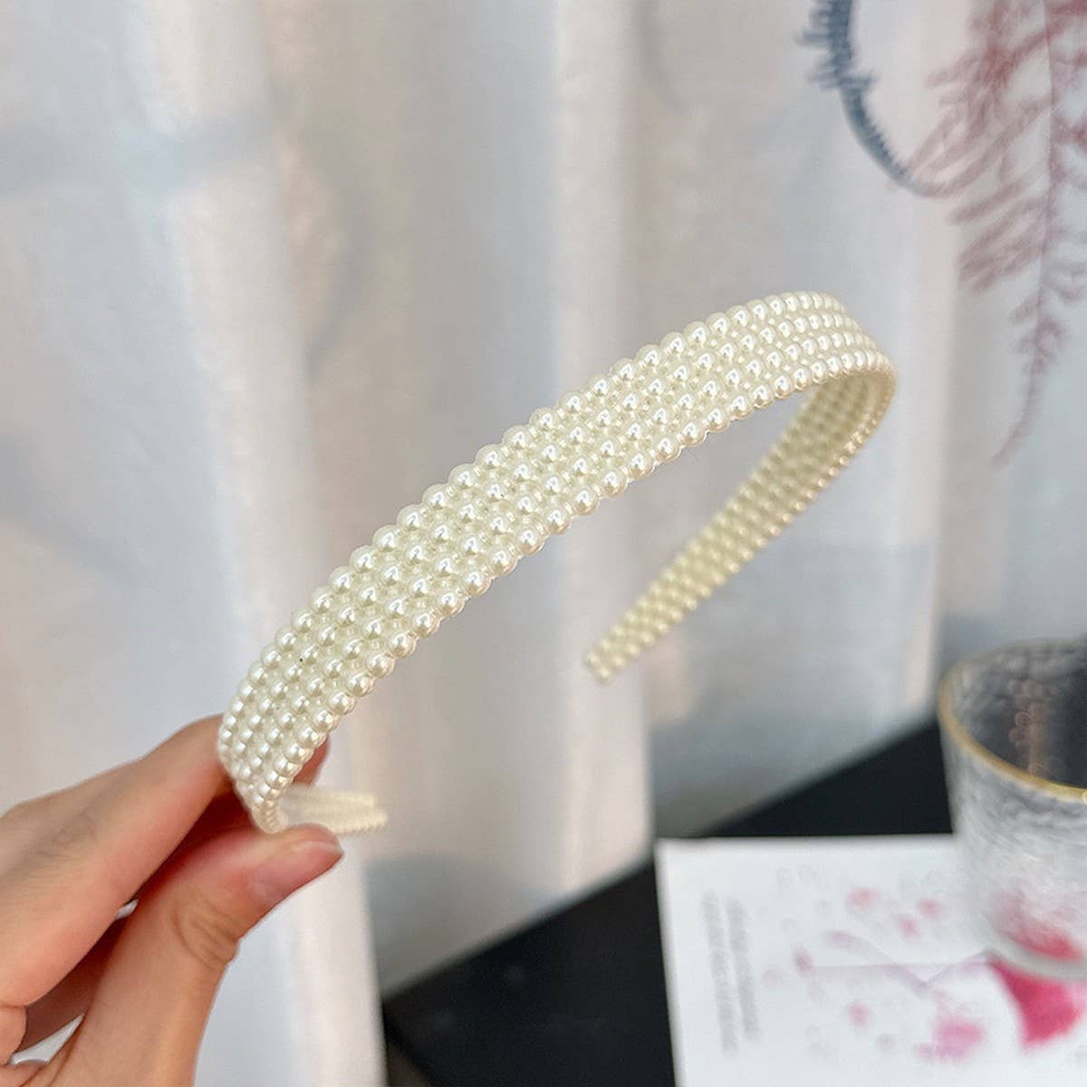 Pearl Acrylic Headband ??Stylish Hair Accessory_CWAHA5659