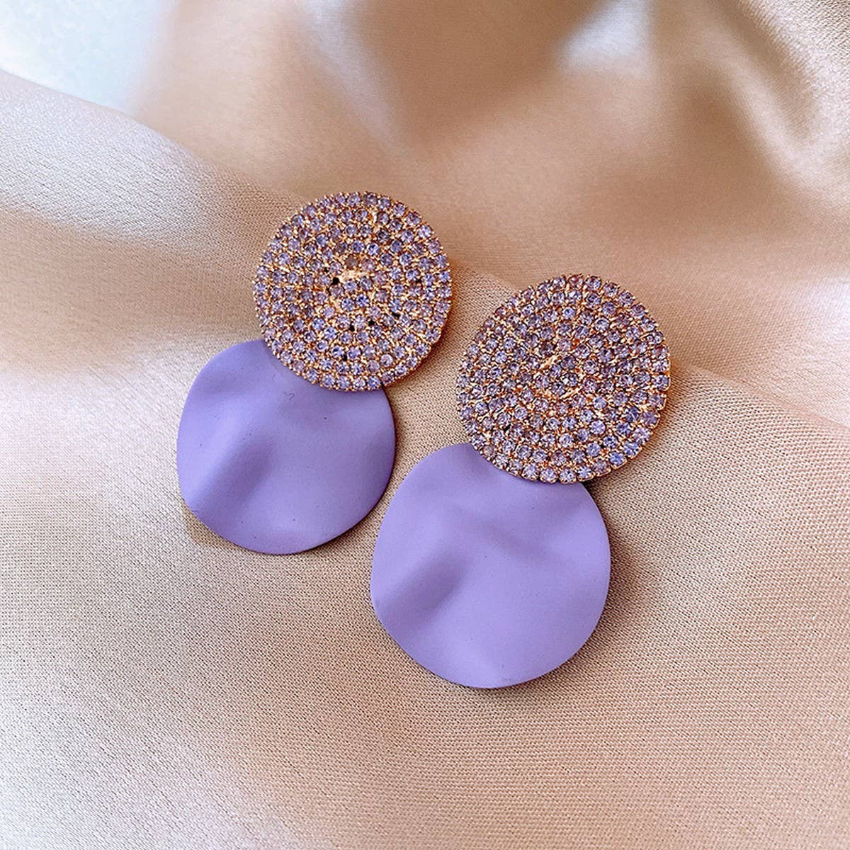 EXAGGERATED PLEATED ROUND HIGH-END EARRINGS_CWASC1328