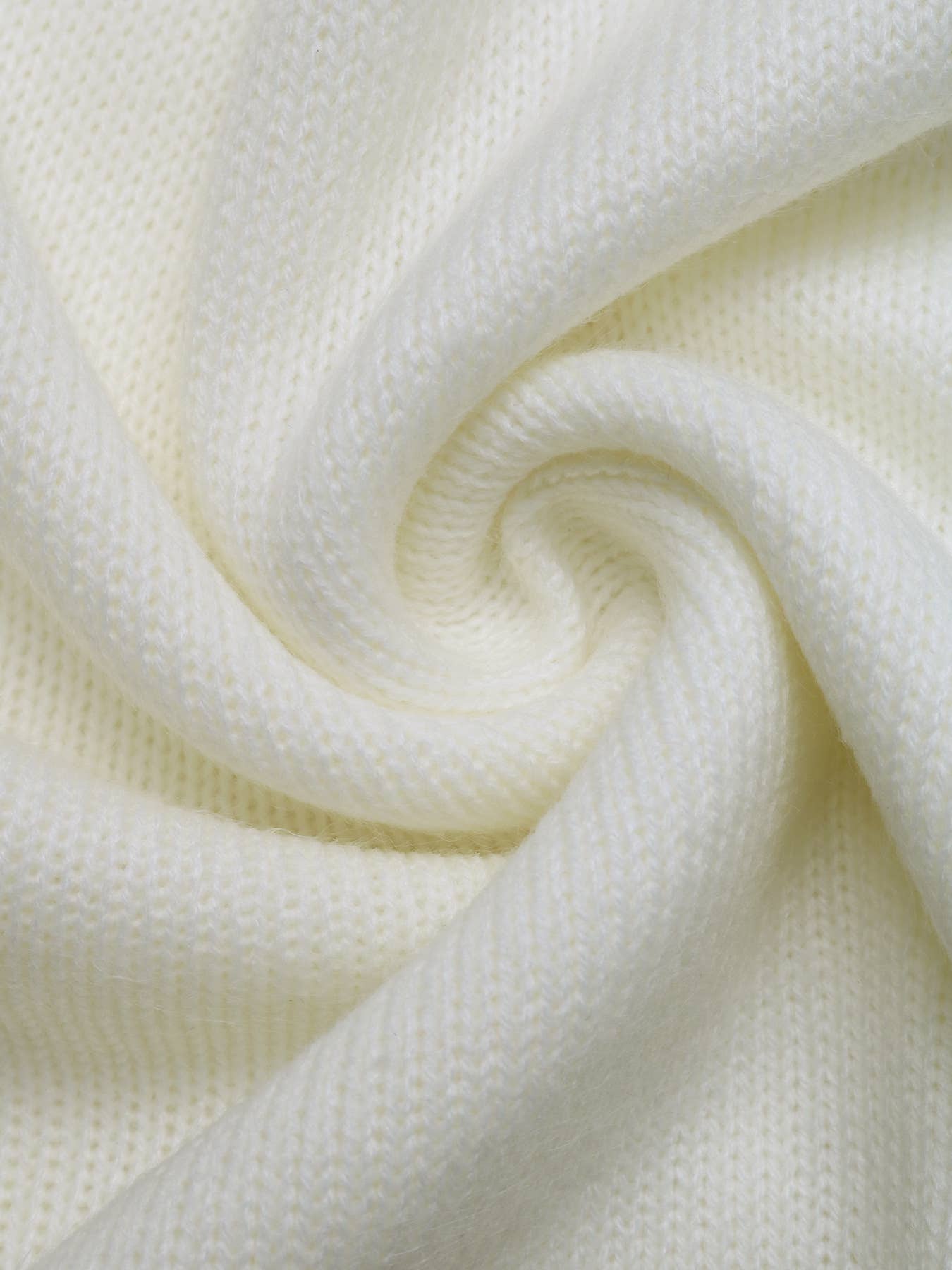 Round-neck heart-shaped jacquard sweater