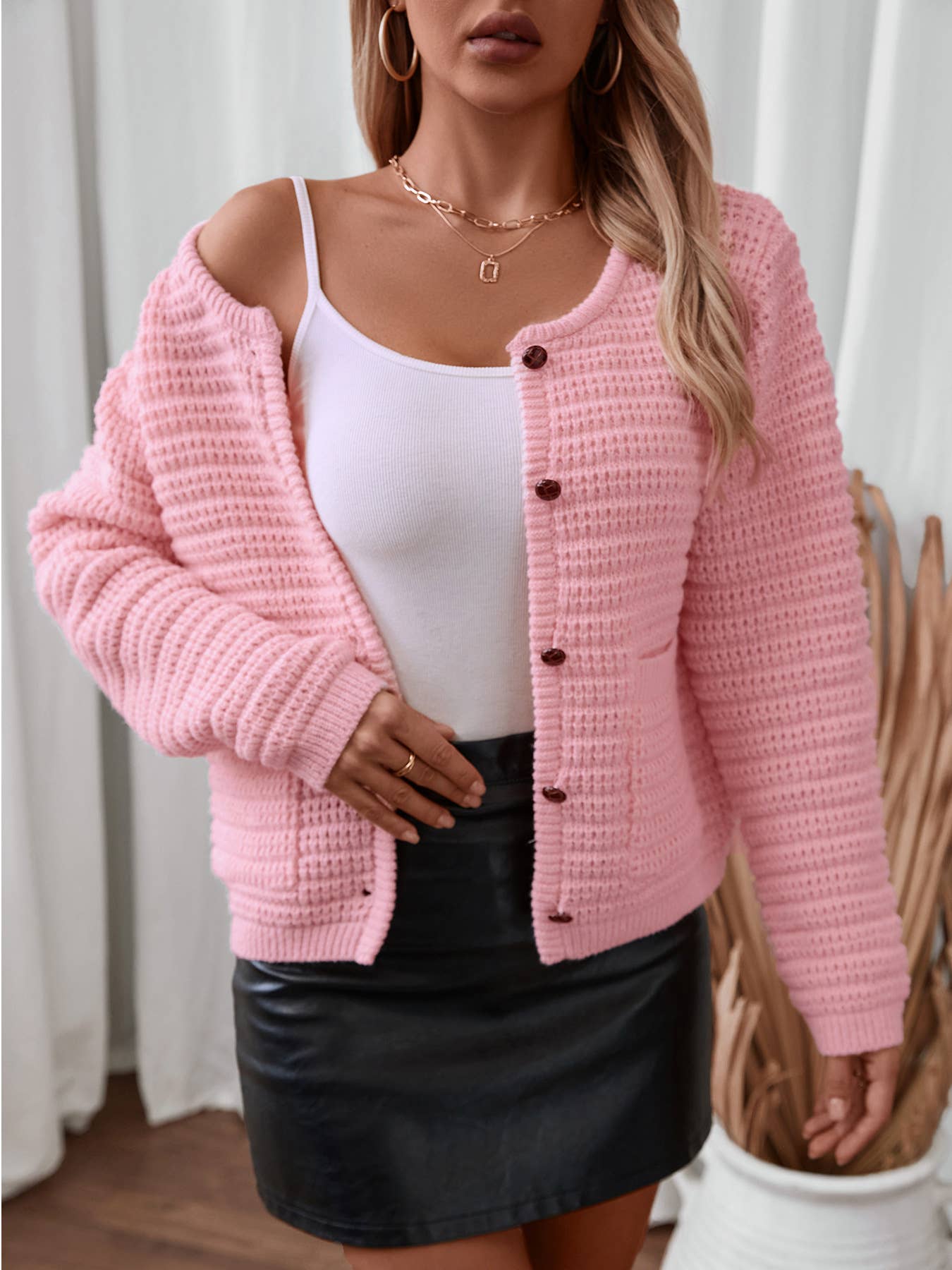 SINGLE-BREASTED CREW-NECK CARDIGAN