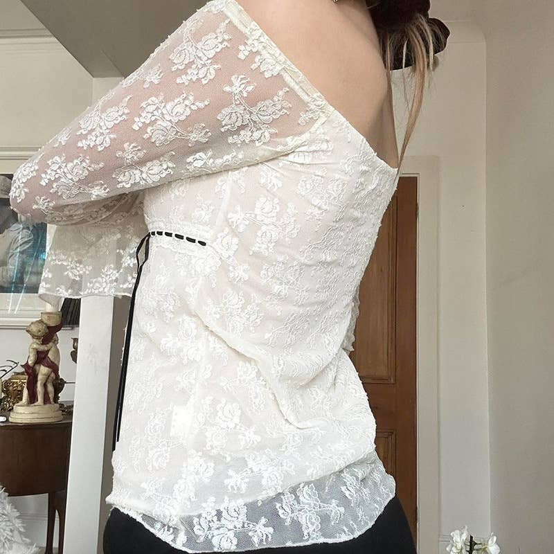 V-neck lace sexy flared sleeve crop back T-shirt