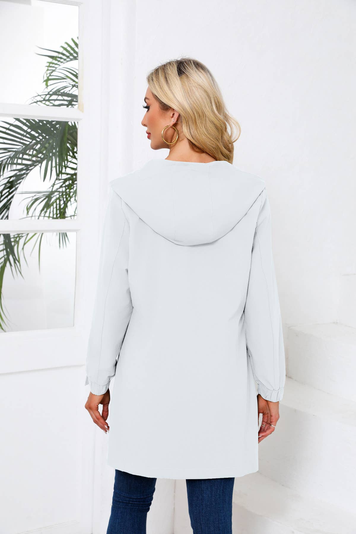 HOODED LONG-SLEEVED SPORTS TRENCH COAT