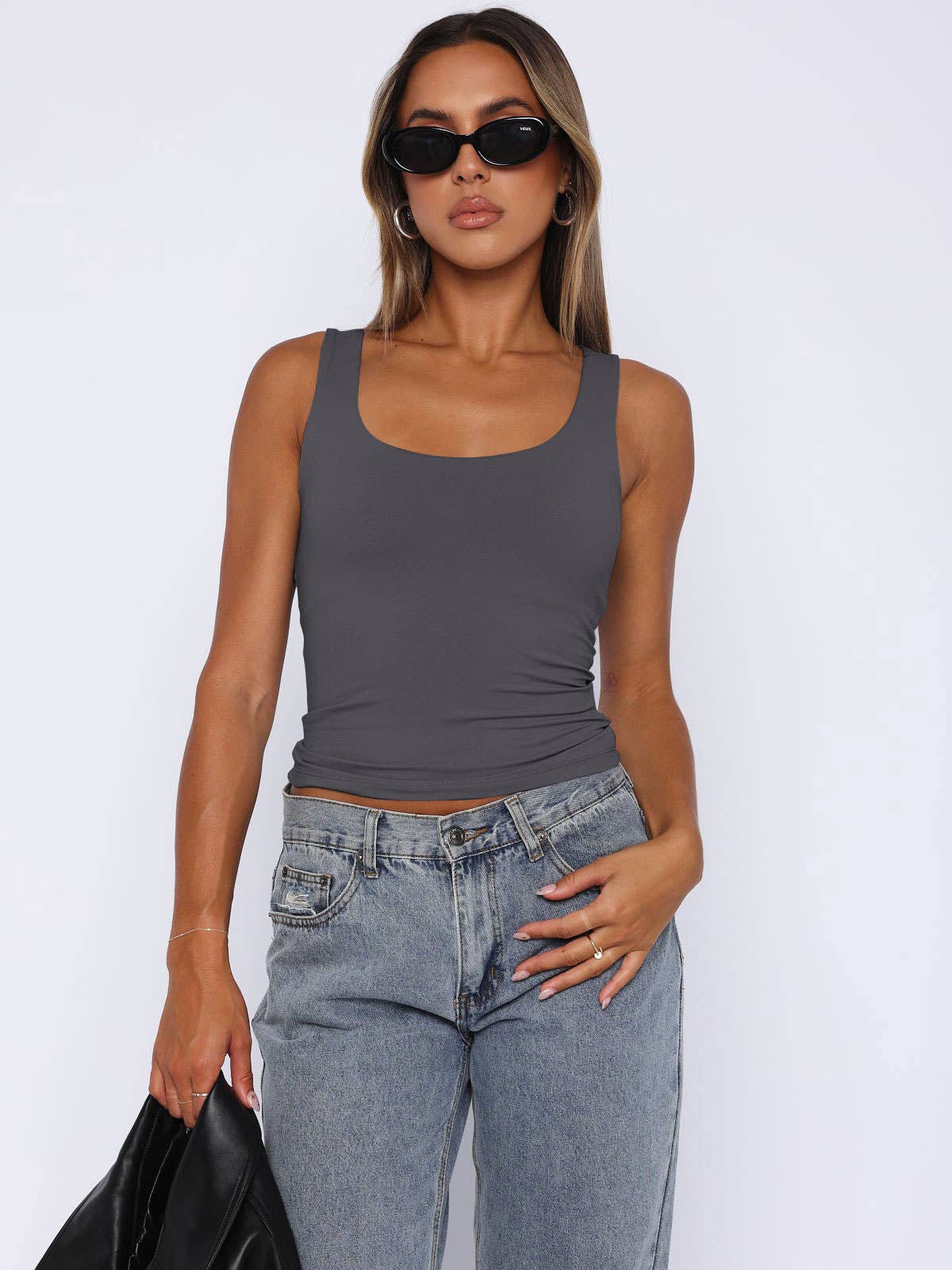 Sleeveless square neck casual crop camisole