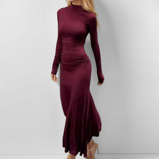 SOLID COLOR PLEATED SLIM-FIT WRAP BUTTOCK DRESS