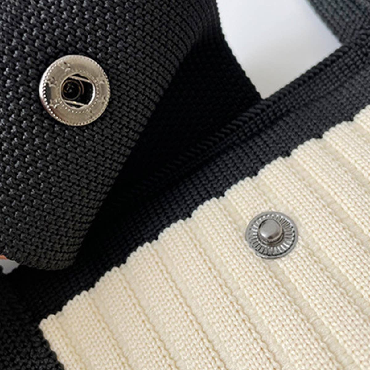 LINEAR DIAMOND KNITTED SHOULDER BAG HANDBAG_CWAB1521