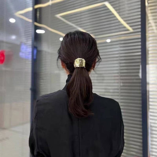 2024 CONCAVE AND CONVEX LAVA INSERT HAIRPIN_CWAHA2656