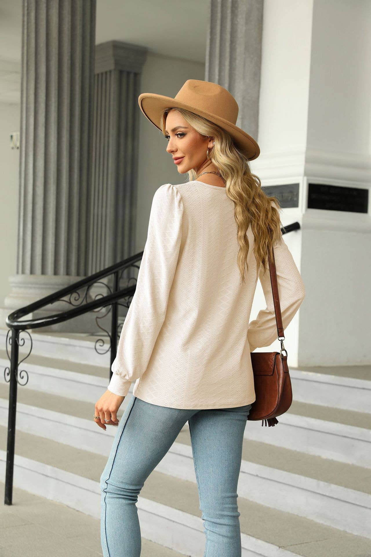 SQUARE COLLAR JACQUARD LONG-SLEEVED LOOSE T-SHIRT