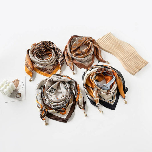 Magnetic Print Triangle Scarf for  Spring Style