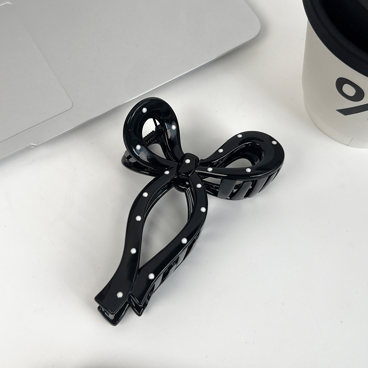 Polka Dot Hair Claw for Elegant Buns_CWAHA2066