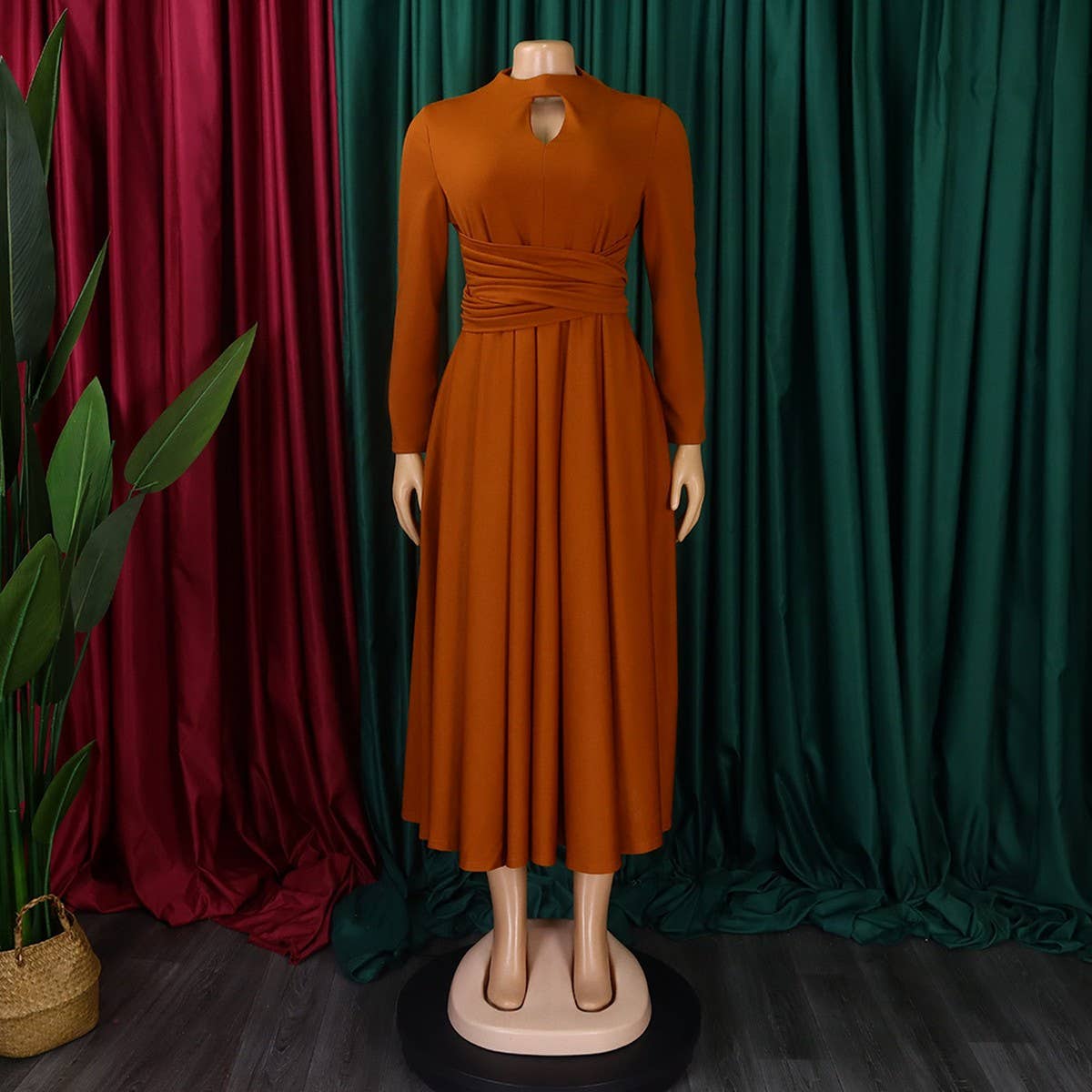 FASHIONABLE PLEATED PLUS SIZE SWING SKIRT DRESS