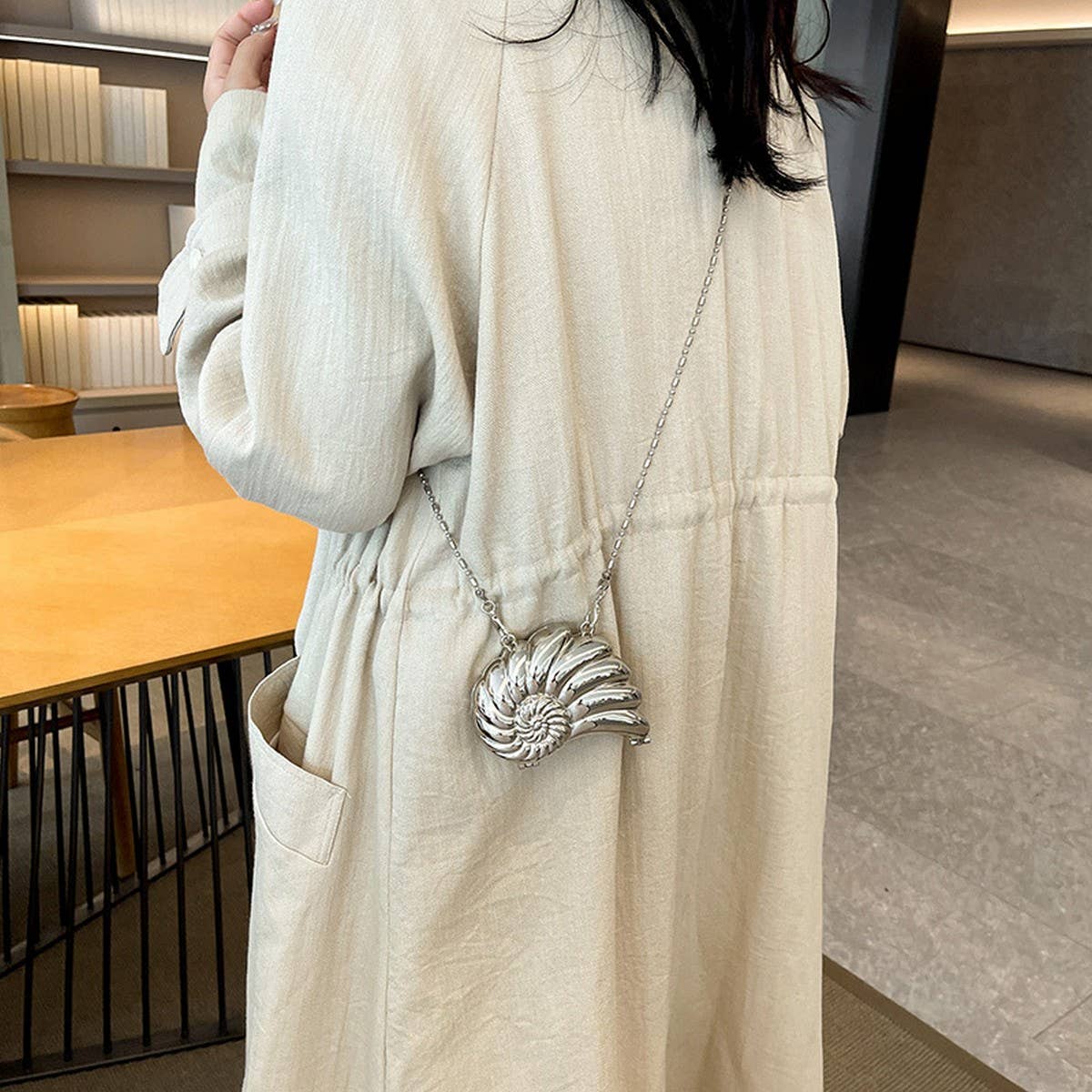 CONCH LIPSTICK  CELEBRITY EVENING BAG CLUTCH BAG_CWAB3264