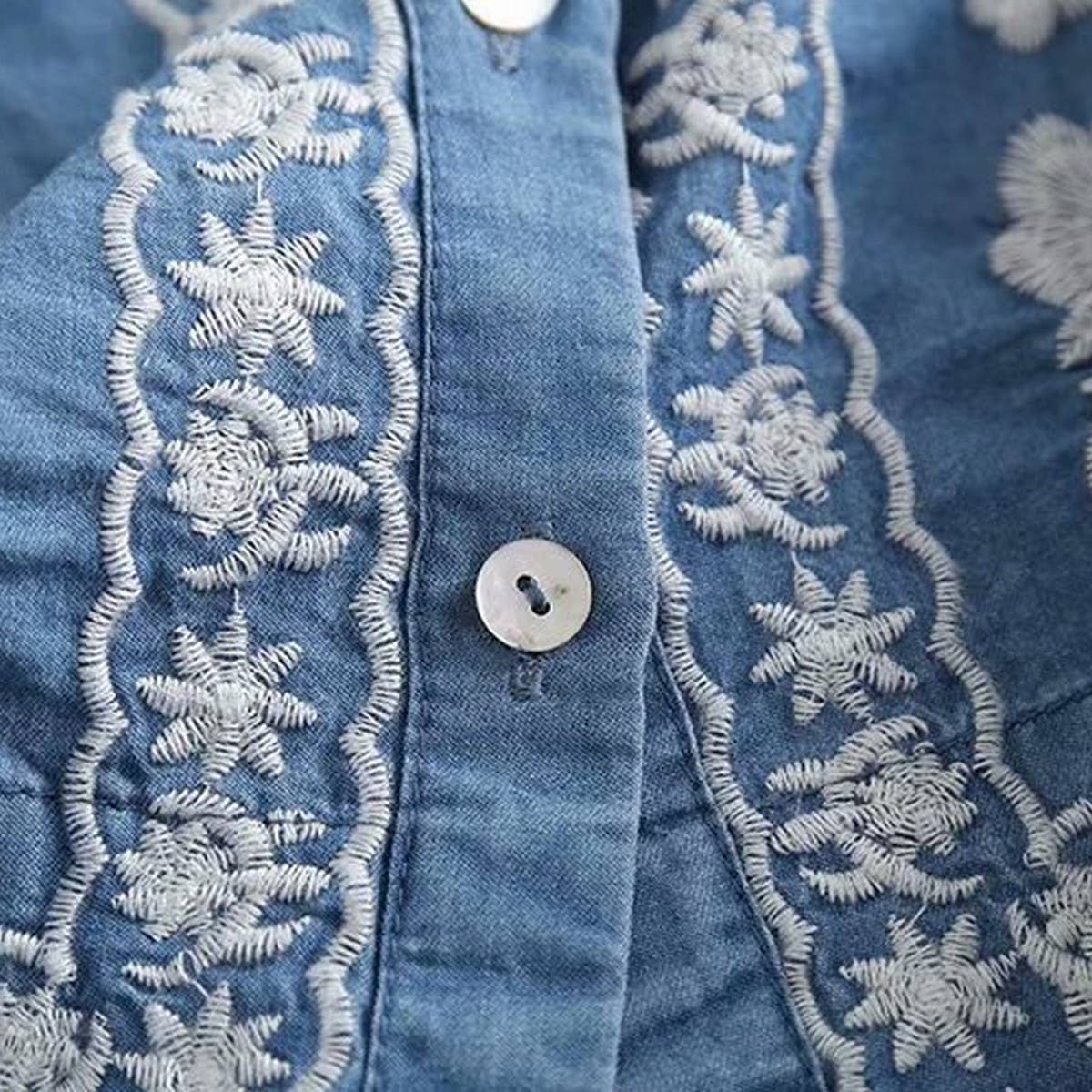 FLORAL EMBROIDERED V-NECK BUTTON SHIRT TOP BLUE