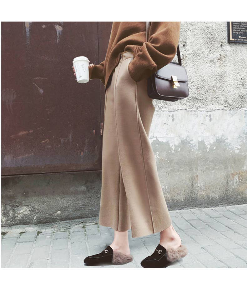HIGH-WAISTED, LOOSE NINE-POINT STRAIGHT-LEG PANTS
