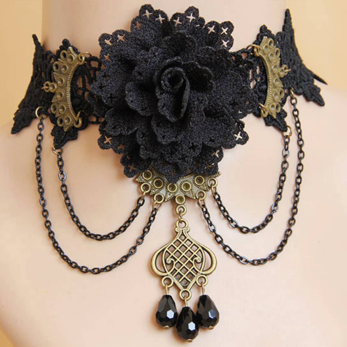HALLOWEEN FLOWER CRYSTAL LACE SHORT NECKLACE COLLAR