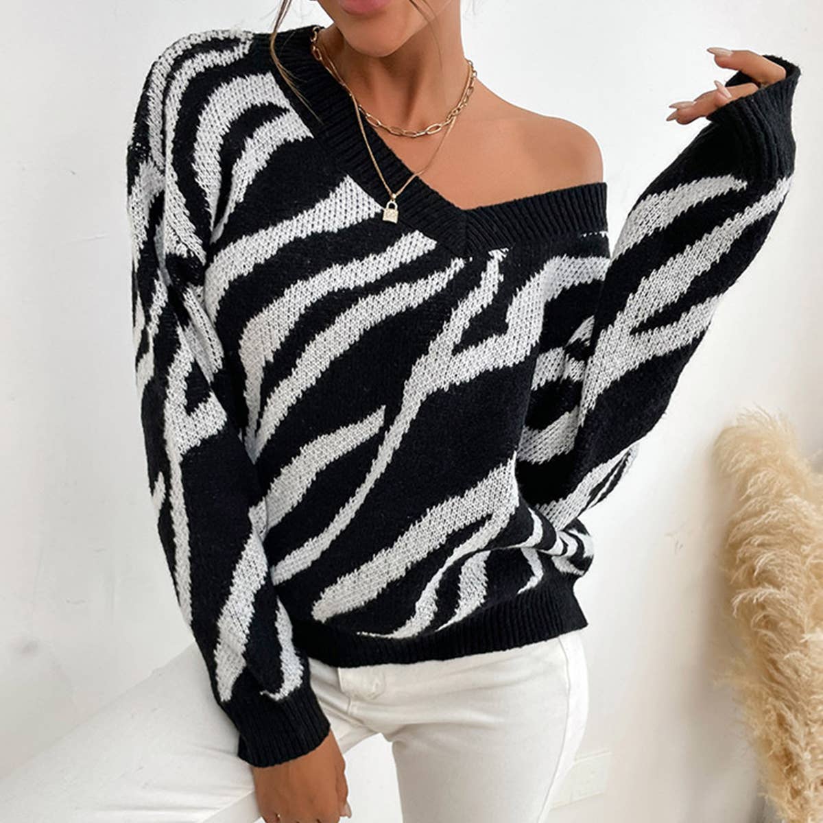 STYLISH ZEBRA-PRINT WARM THICK KNIT SWEATER