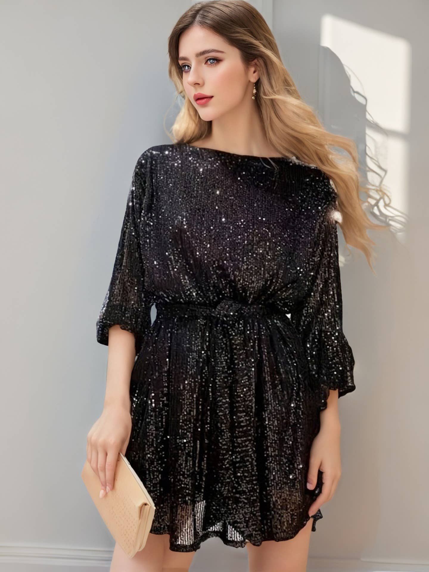 Sequined and beaded short waist-cinching dress