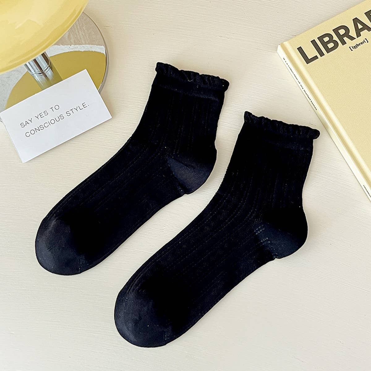 CASUAL MESH LACE BUBBLE CUFF SOCKS_CWMS0961