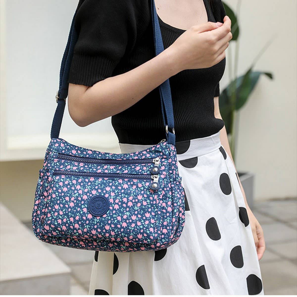CASUAL WATERPROOF SHOULDER MESSENGER BAG_CWAB3525