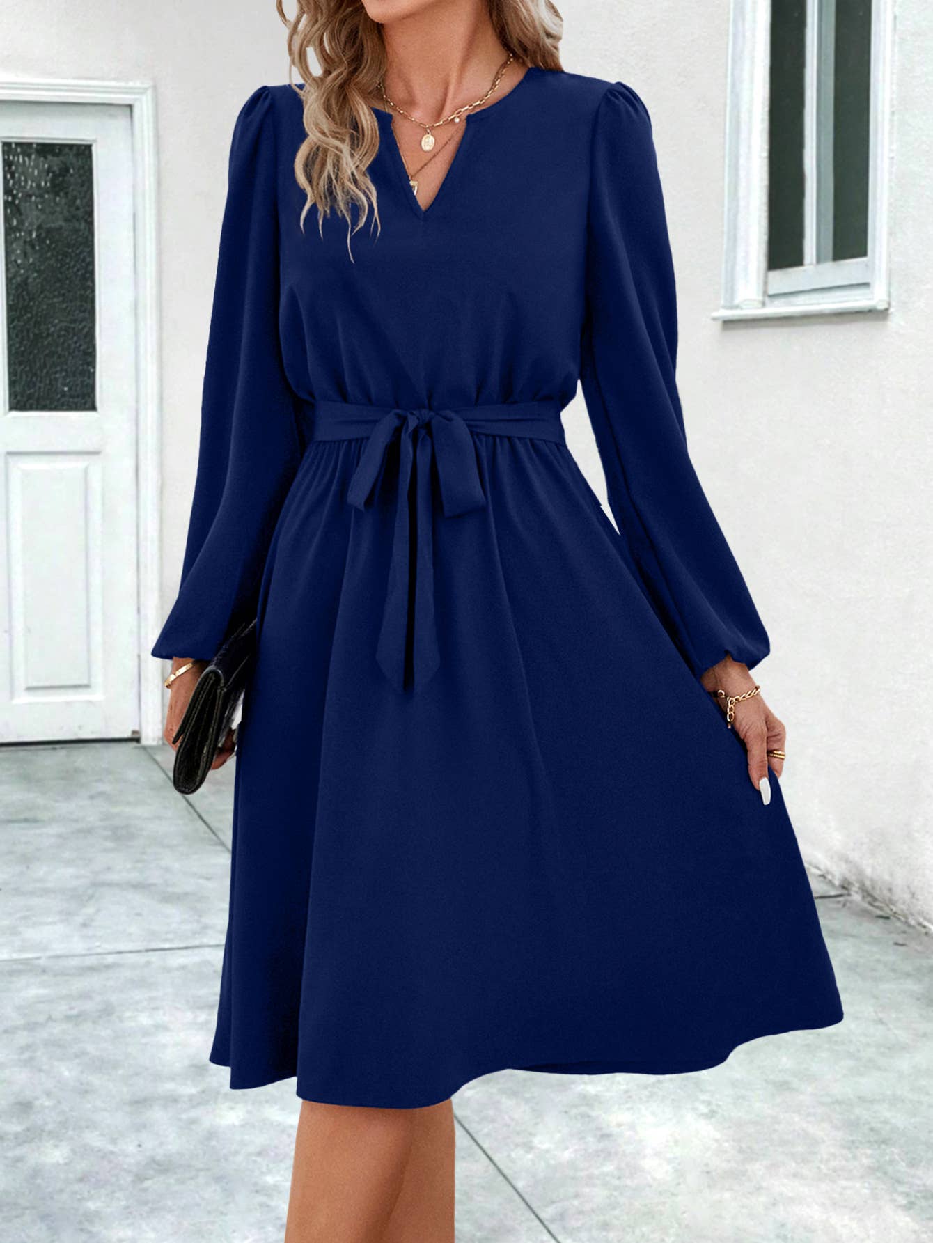 LONG SLEEVE SMALL V-NECK LACE-UP DRESS