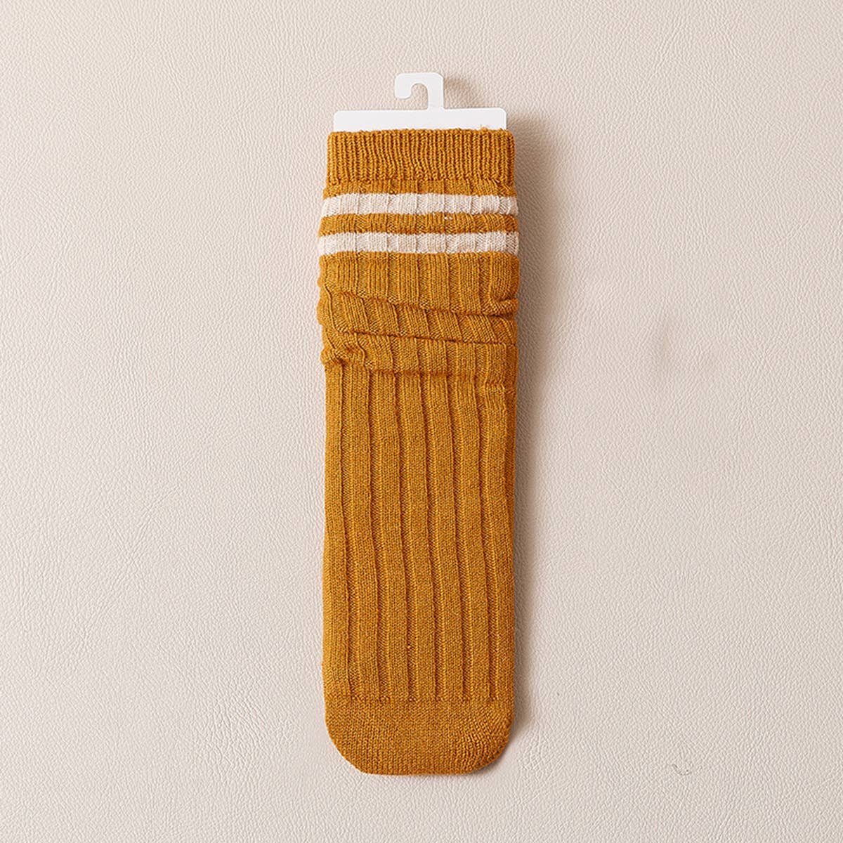 AUTUMN AND WINTER TWO-BAR STACKED SOCKS_CWMS0998