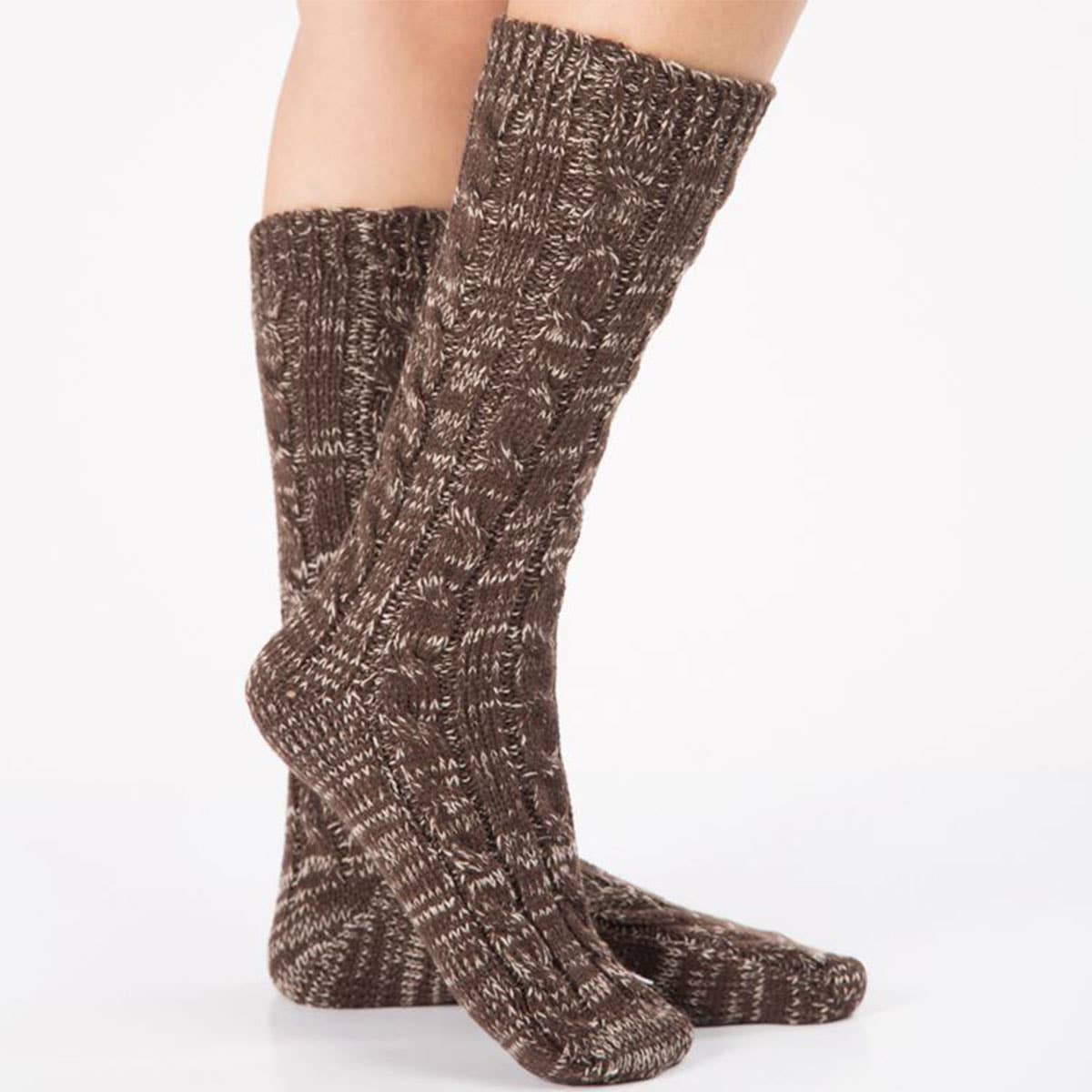 CABLE KNITTED KNEE HIGH SOCKS_CWMS112