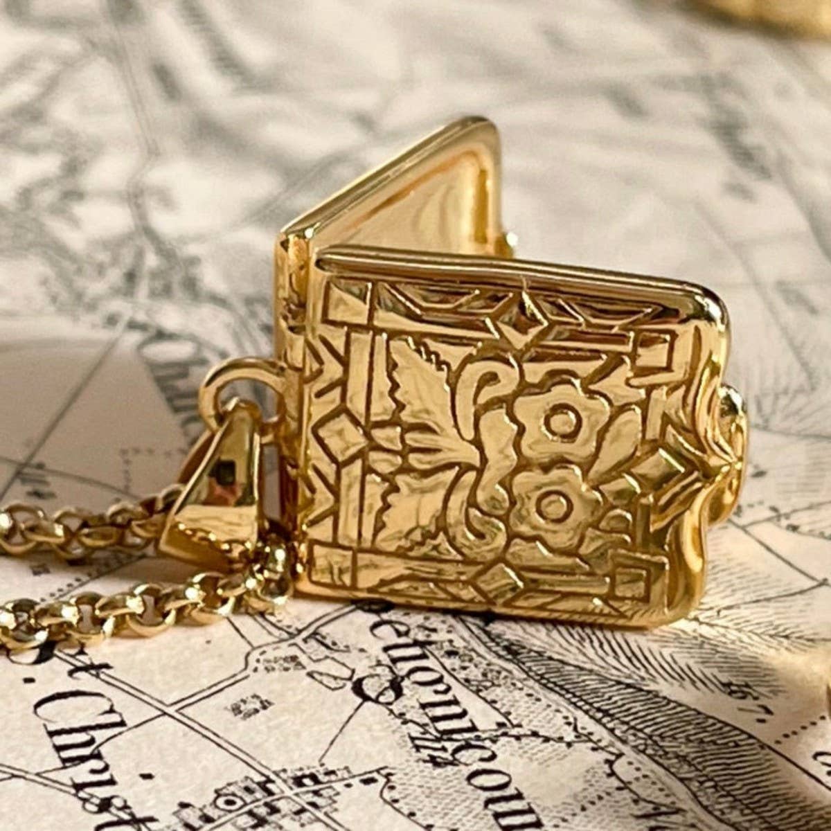 Heart Flower Album Pendant Necklace