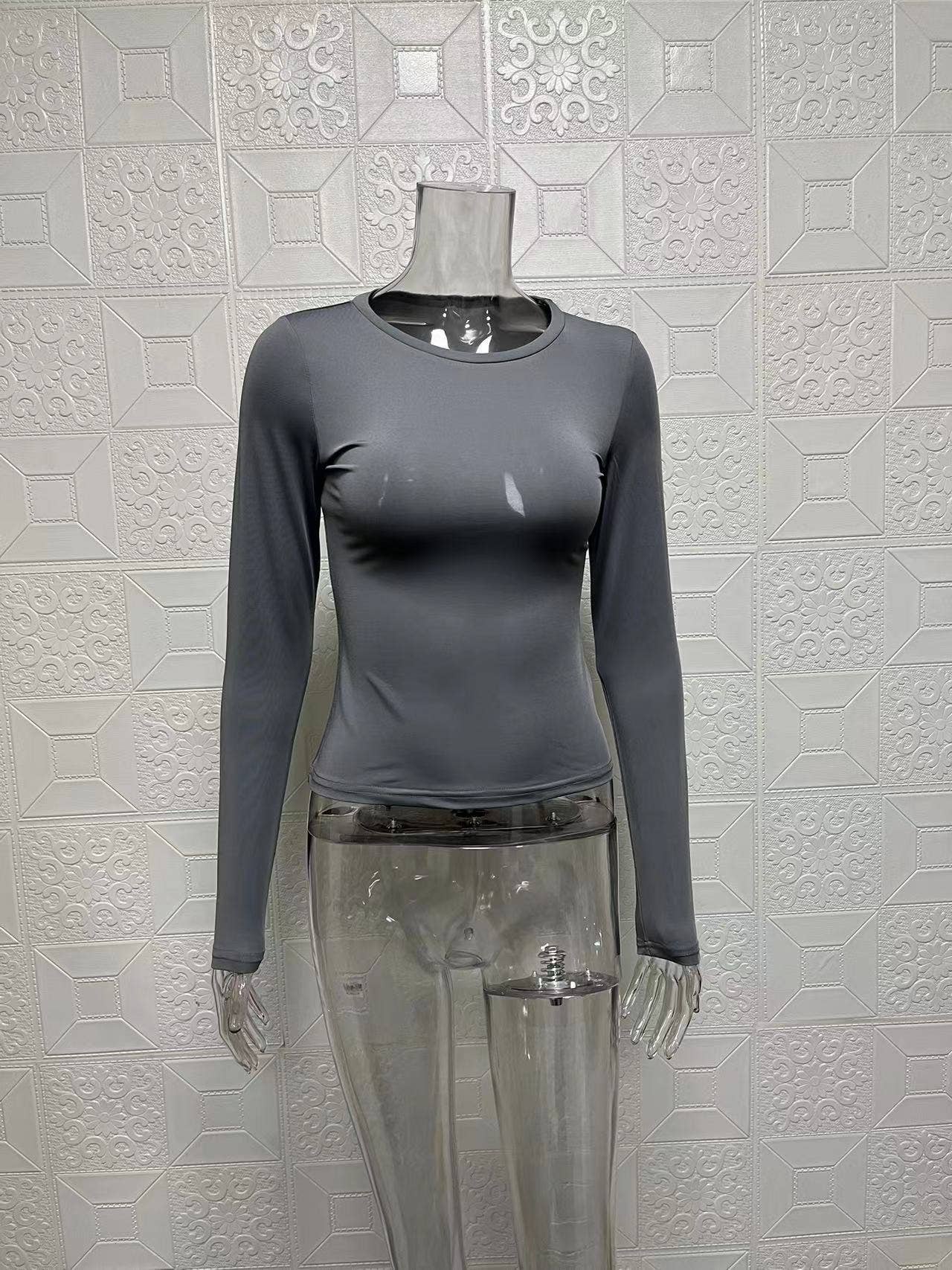 Round-neck fashionable solid color T-shirt