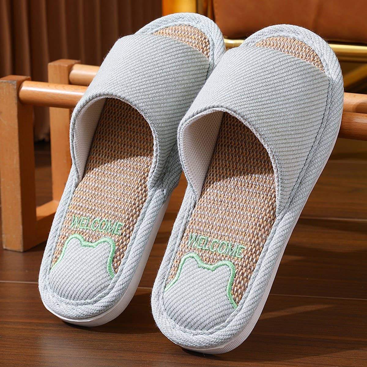 CUTE CARTOON BEAR LINEN SLIPPERS