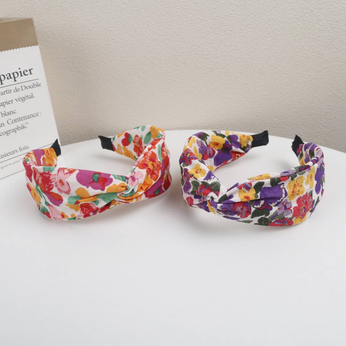 RETRO WIDE-BRIMMED PRINTED CROSS HEADBAND_CWAHA1717